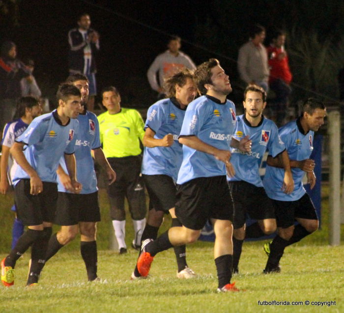 festejo jugadores de rocha