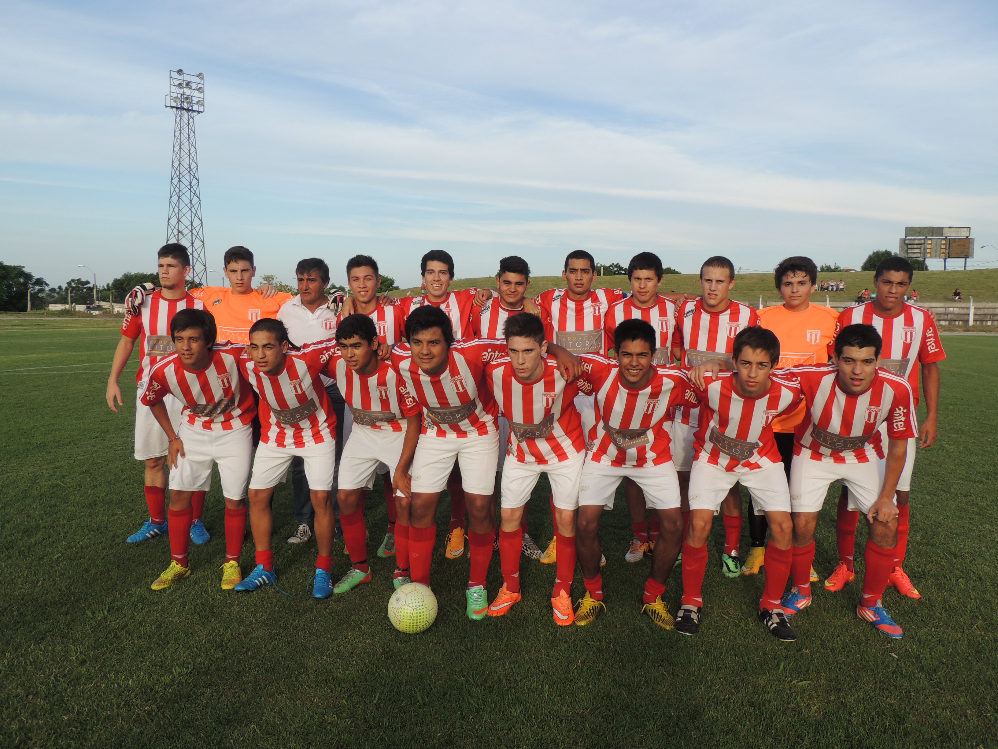 plantel de young en sub 18