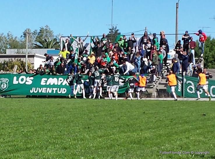 juventud unida hinchada