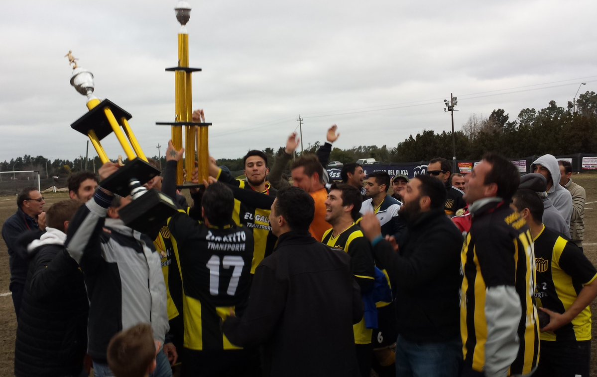 le pec3b1arol campec3b3n