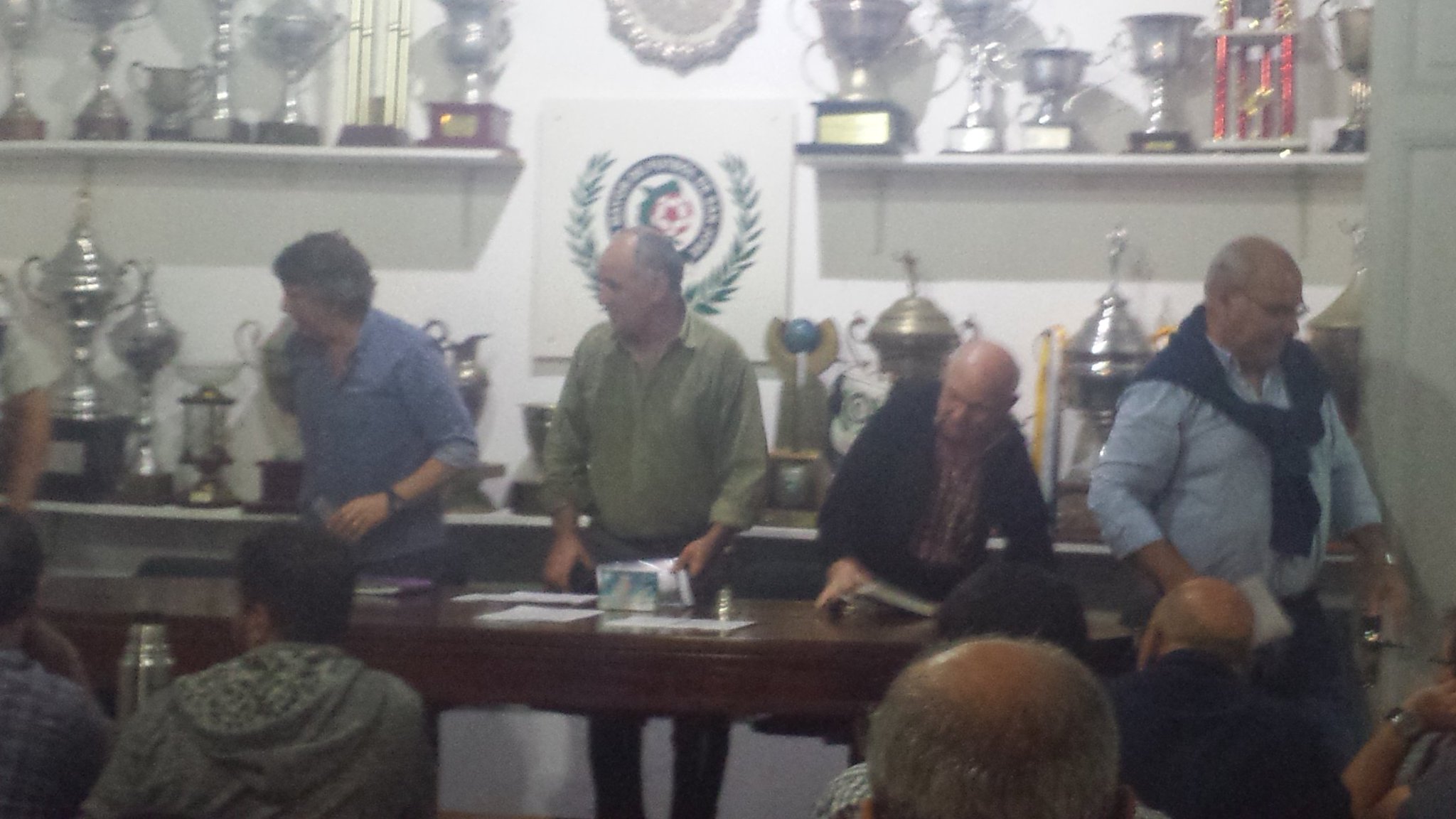 lm neutrales se retiran de sala1