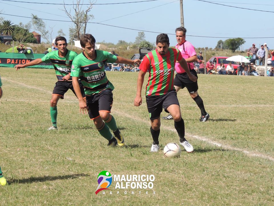 Trinitario Juan Tabárez en Rampla Juniors de Risso en juego ante Tabaré de Egaña