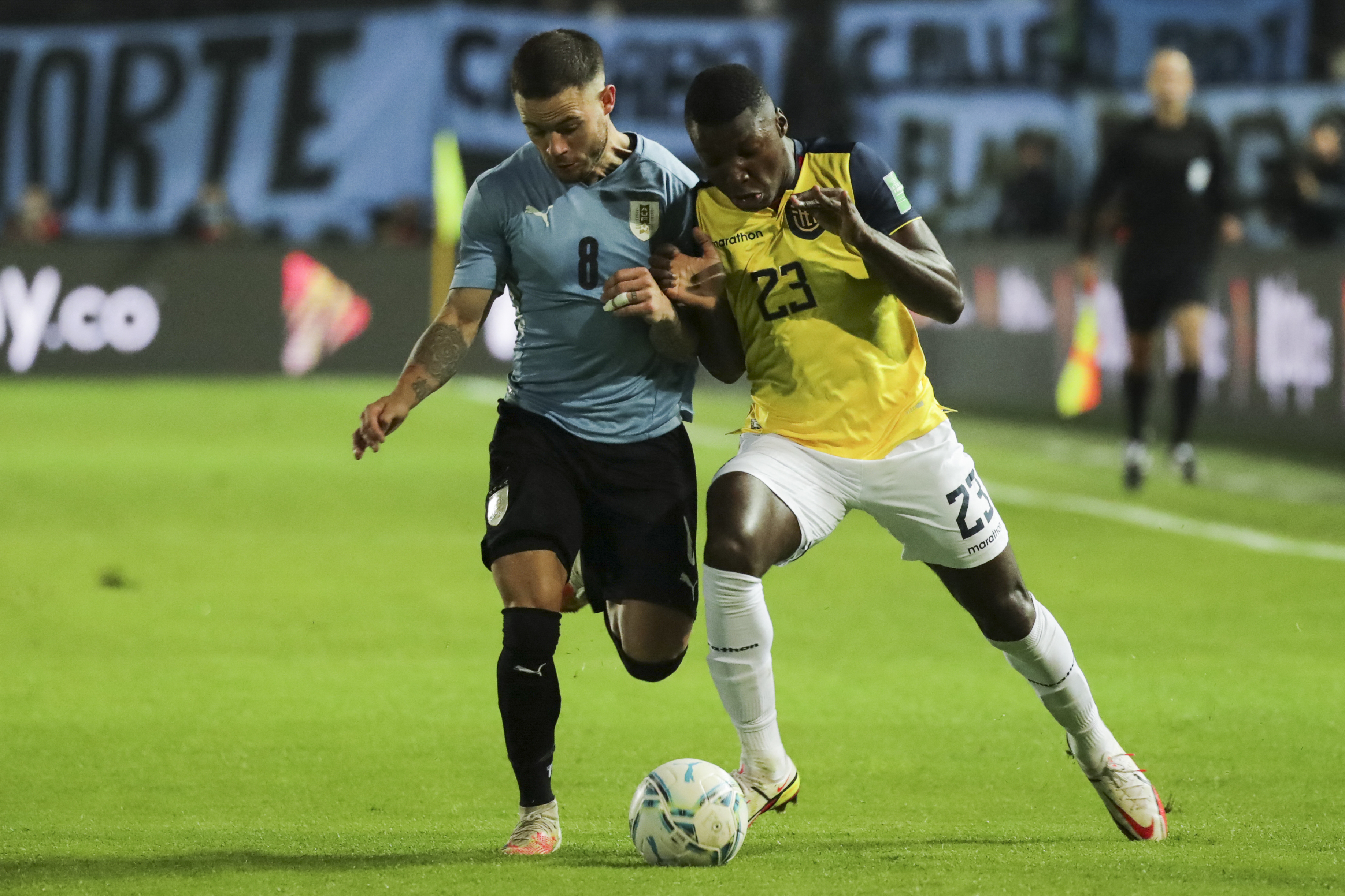 Nandez uruguay ecuador